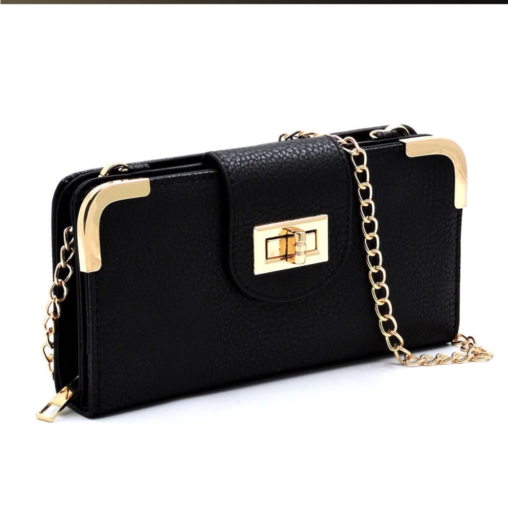 NWT fashion turn lock crossbody wallet. Great wallet for a great price